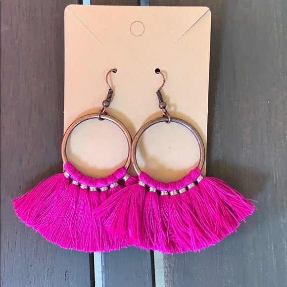 Earrings - Picture 1 of 1